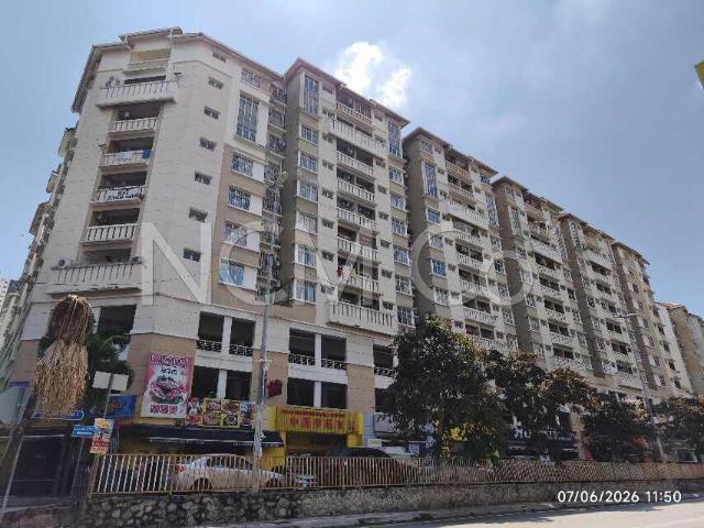 Service Apartment, Corner Lot
