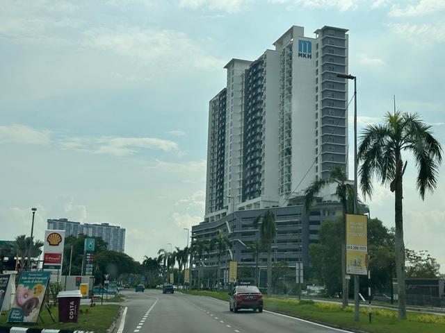 Service Apartment Saville DLake Puchong