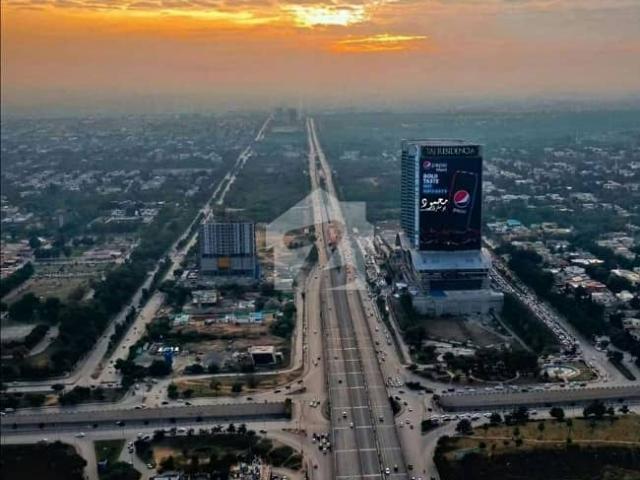 Service Road 1 Kanal Corner Plot Prime Location Best Investment EXTRA LAND G 16/4