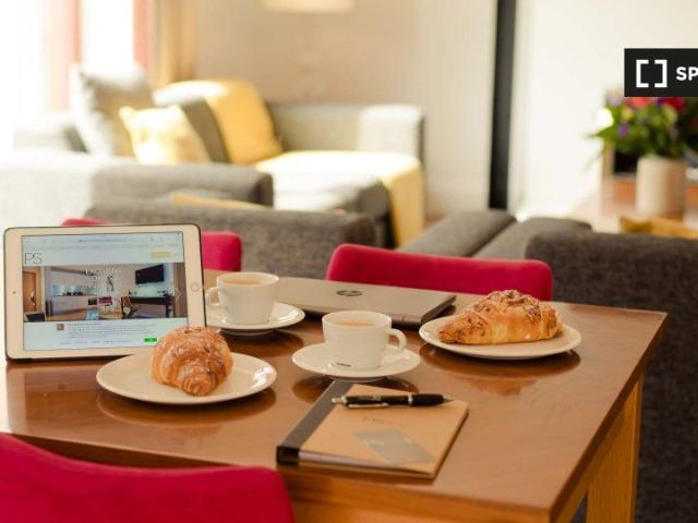 Serviced 2 Bedroom Apartment to Rent in Dublin 2