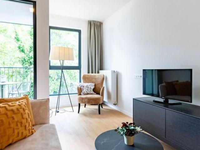 Serviceflat te huur in Antwerpen voor € 2.100 met 1 slaapkamer
