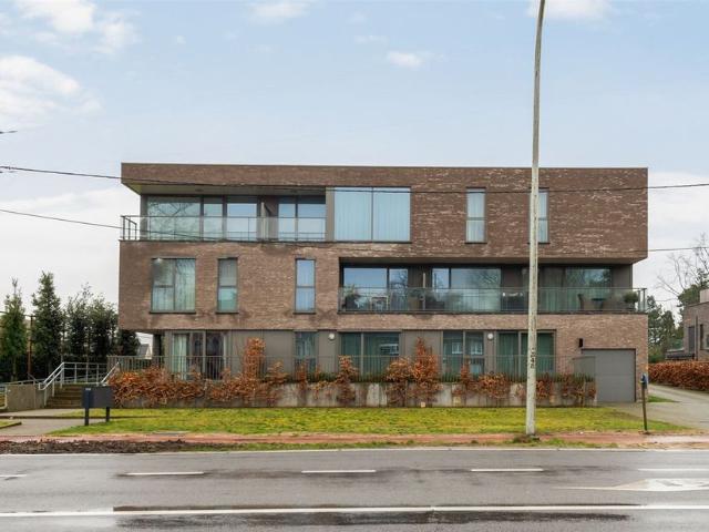 Serviceflat te koop voor 215000 euro met 1 slaapkamers