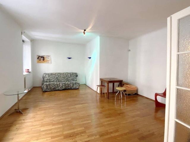 Servitenviertel: Attraktive 3 Zimmerwohnung