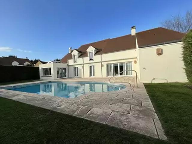 Servon 77170 Achat / Vente maison 8 pièces t8 piscine parking