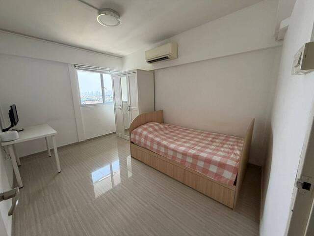 Serangoon North Ave 1 Common room