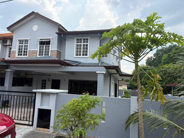 Lot Tepi Bangi Cat BARU 4 Bilik Bwh 2k