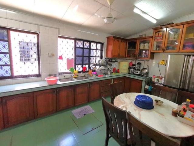 Serdang Raya Corner Lot Fully Extended Near MRT