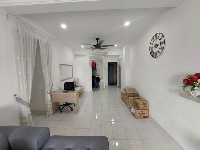 SERDANG SkyVillas Apartment Renovated Unit Good Condition 3R2B