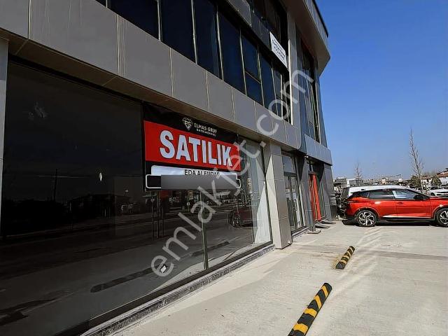 Serdivan Arabacı Alanı Mah. 240 M² Yola Cepheli Kiralık Dükkan