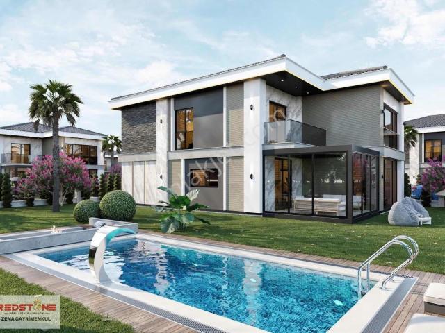 Serdivan Aralık'ta Satılık 5+1 Lüks Villa