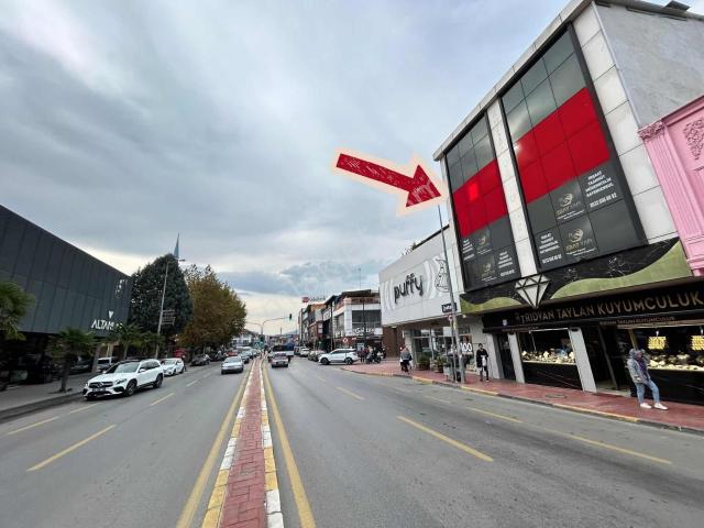 Serdivan Çark Caddesi Üzeri, 126m² Büro ofis
