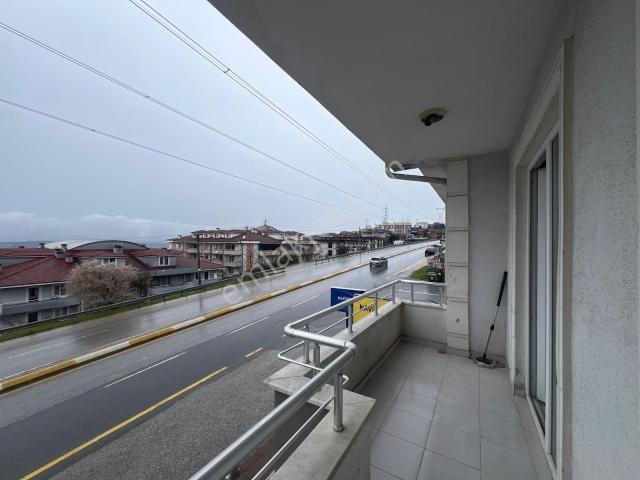 Serdivan Kampüste Ana Cadde Üzeri Eşyalı 2+1 Kiralık Daire