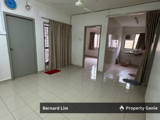 Seremban 2 dahlia apartment 2nd floor for sale