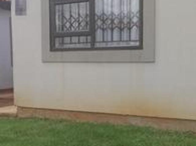 serene 2 bedroom home located in lakeside