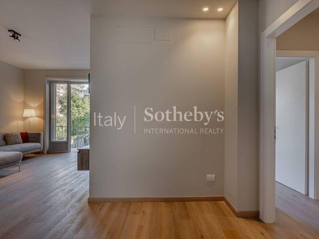Serene apartment just steps from Corso Sempione