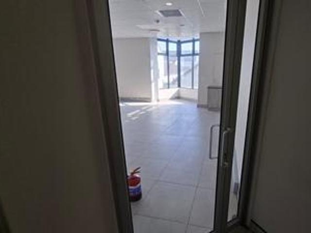 serene & peaceful office environment