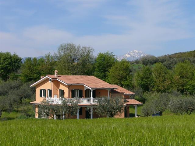 Serenità in Abruzzo. 200m² Collecorvino