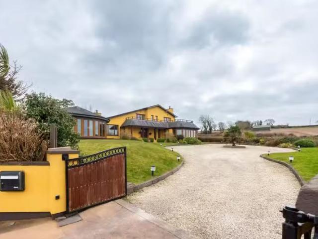 Serenity Bay, Jamesbrook, Midleton, Co. Cork, P25P956 is for s.