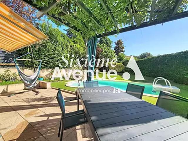 Sérézin du Rhône 69360 Achat / Vente maison 7 pièces t7 au dernier étage piscine