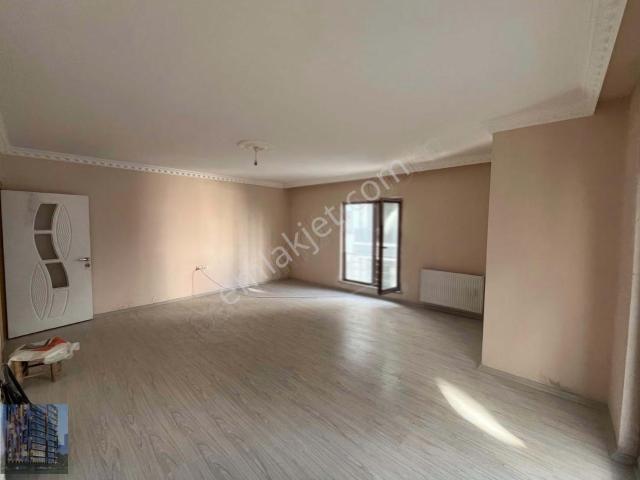 Serhat Mahallesinde 3+1 Satılık Daire