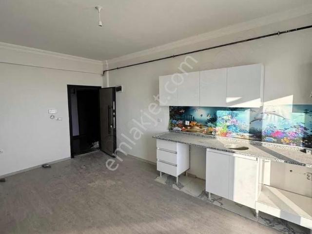 Serhatlı'dan Akhisar'da Satılık 55 M2 1+1 Arakat Daire