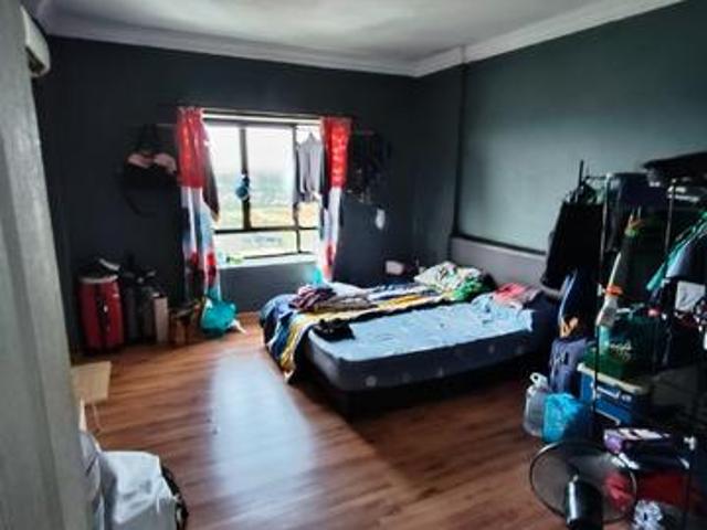 Seri Mutiara Apartment Seri Alam Full loan unit