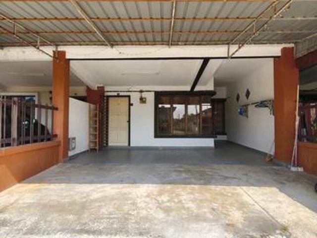 Seri Austin 1 storey terrace hosue good location CHEAP