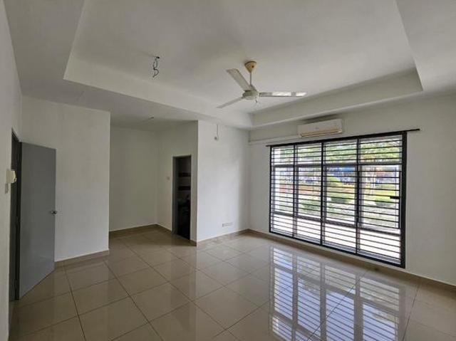 Seri Austin 3 ioilite 1 double storey unblock view view n offer