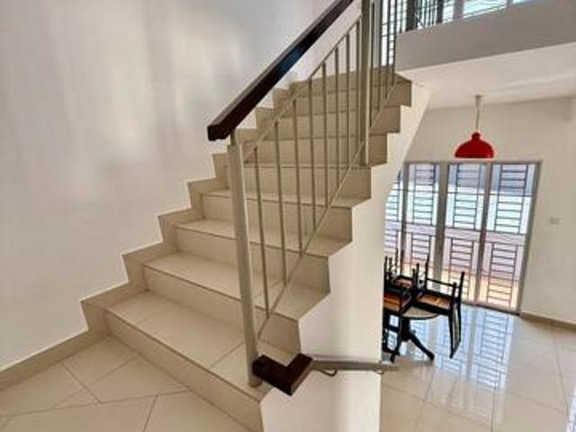 Seri Austin Double Storey Corner Lot House 4Bed 3Bath Partial Furnish