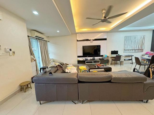 Seri Austin Lake View Double Storey Renovated Extended North Unit