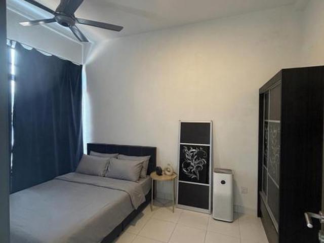 Seri Austin Residence High floor 11 bed Lowest market price
