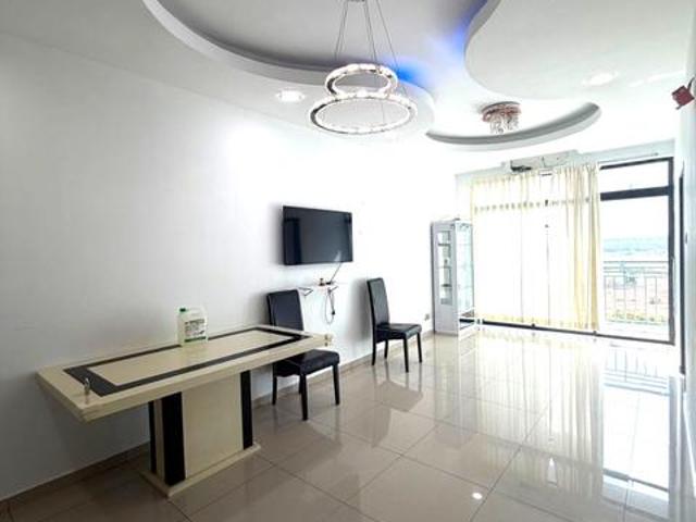 Seri Austin Residence Luxury Apartment with facilities
