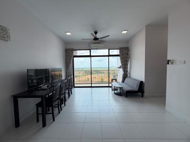 Seri Austin Residences Partial Furnished Newly Painting 1 Carpark