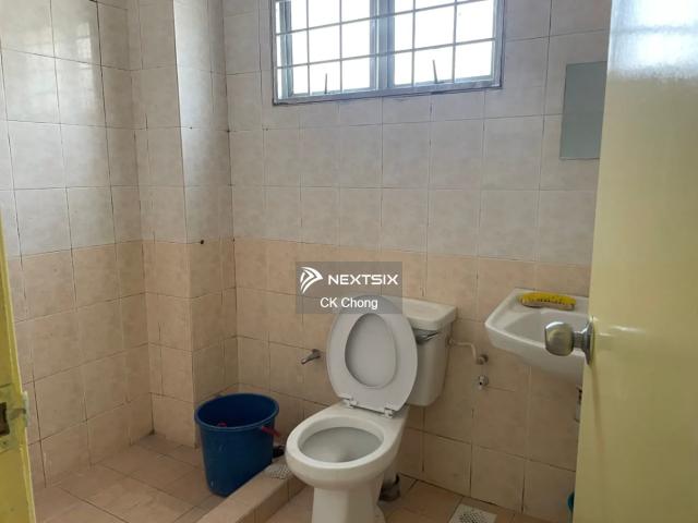 Seri Austin Single Storey with one attic 3Bed 2Bath good Condition