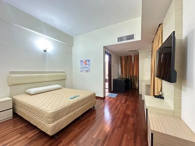 Seri Alam Duplex 1600sqft lake view Fully Furnished