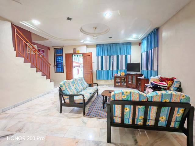 Seri Alam Jalan Bayu Renovated 2 Storey Terrace EndLot for Sale