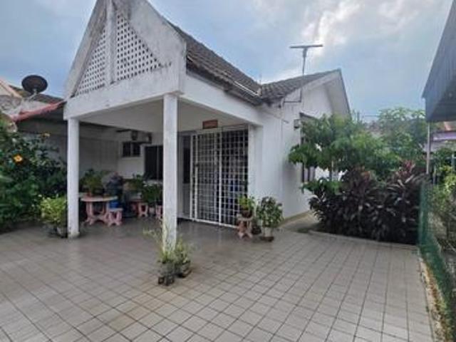 Seri Alam Jalan suria single storey Endlot with 10ft land