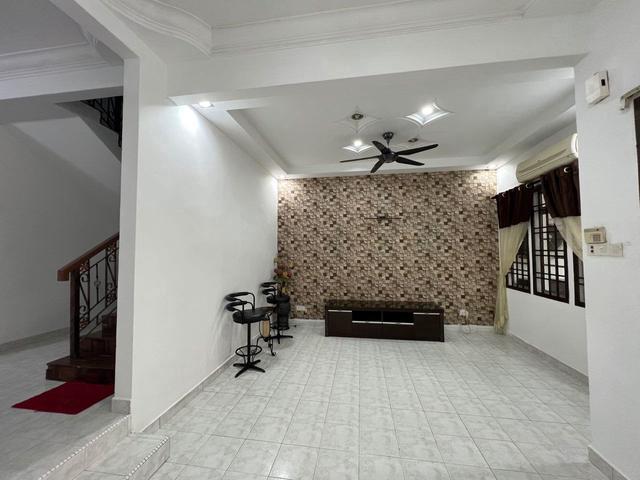Seri Alam Jalan Rimbun double storey house for Rent