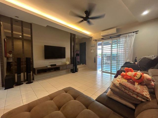 Seri Botani 2 Storey Terrace FREEHOLD 4R3B Renovated Aeon