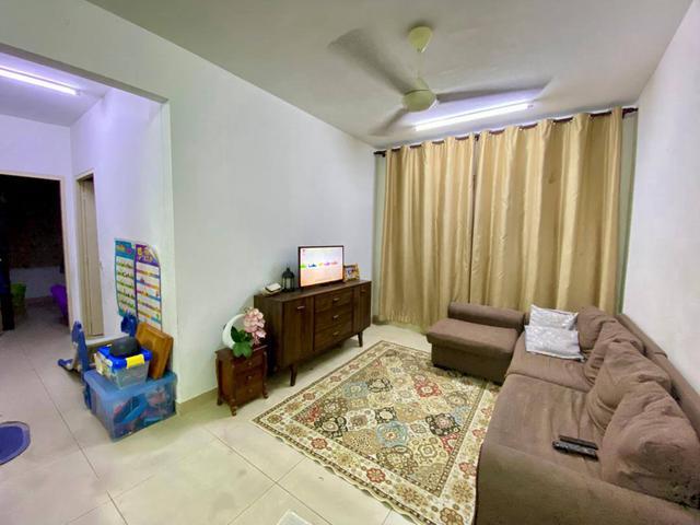 Seri Intan Apartment Setia Alam Tenanted build in kitchen cabinet