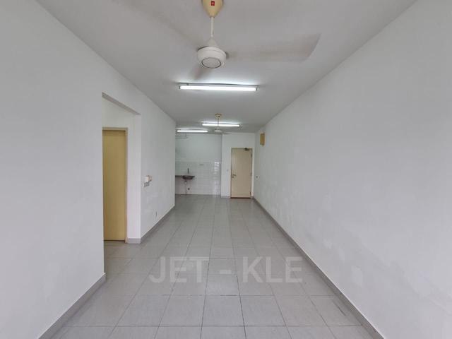 Seri Intan Apartment Setia Alam 3Bed2Bath Very Low Price for Sale