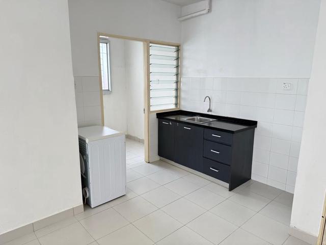 Seri Jati Apartment kitchen cabinet for sale