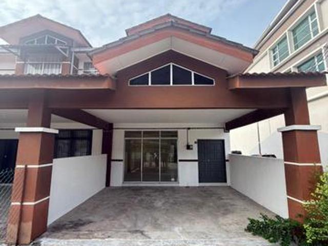 SERI KUANTAN Teres Double Storey End Lot FOR SALE