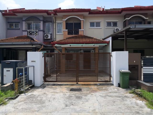 Seri Kembangan 2 Story House Taman Lestari Putra Equine Park