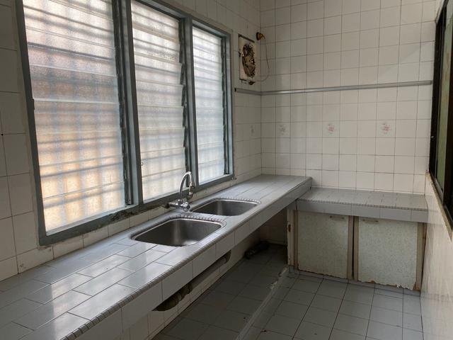 Seri Kembangan Taman University Double Storey For Sale Nego