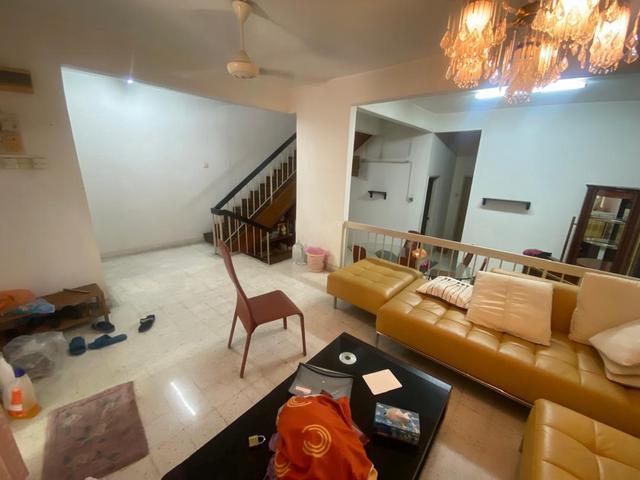 Seri Kembangan Bukit Serdang 2sty Freehold House Non facing House