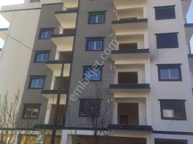 Serik Yeni Mh Pazar Pazarı Karşısı Satılık Sıfır 3+1 Daire