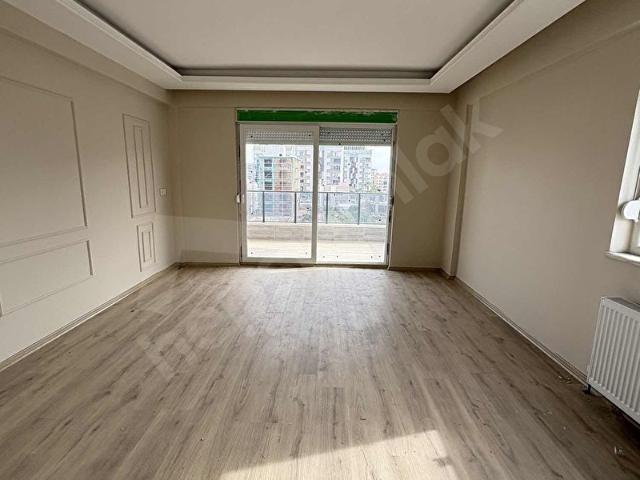 Serik Eminceler Havuz Doğalgaz Ebeveyn Banyolu 3+1 Satılık Daire