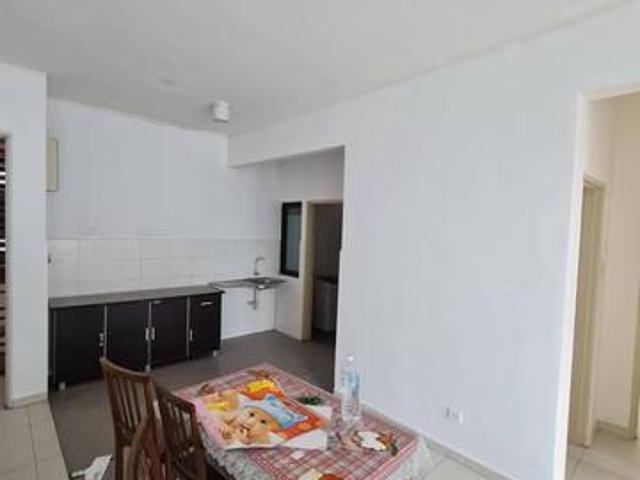 Serin Residency Cyberjaya high floor partially furnish for rent