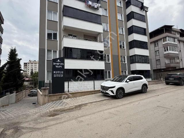 Serintepe Karakolu Civarı Lüx 3+1